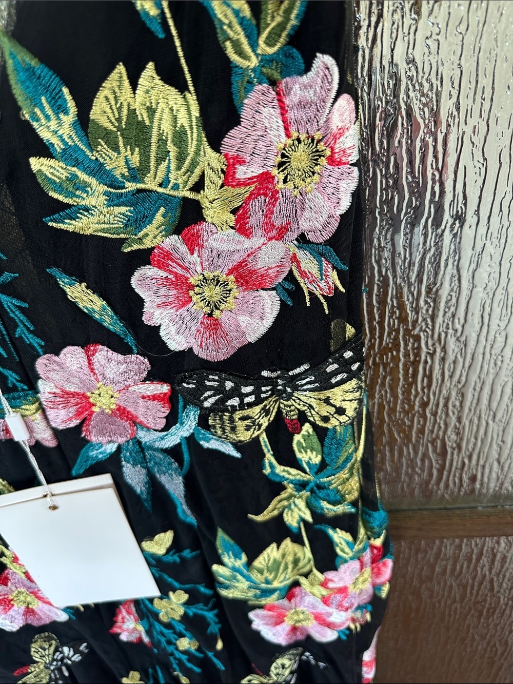 Mac Duggal Black Floral V-Neck Evening Gown with flutter sleeves size 6. NWT - Picture 14 of 15
